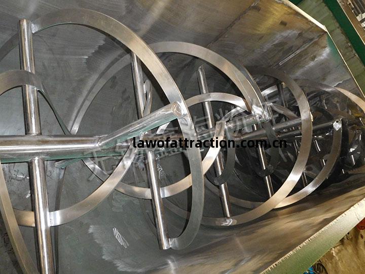 臥式螺帶(dai)混(hun)合機(ji)